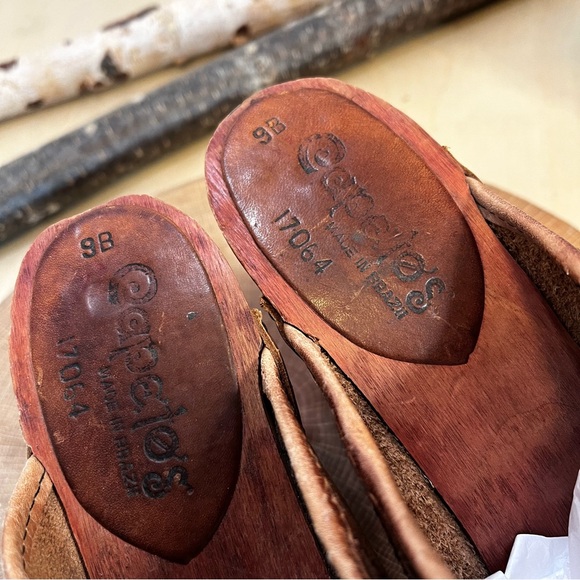 Capeto | Vintage 70’s Wooden Heeled Leather Mules in Brown Size 9 - Picture 7 of 13